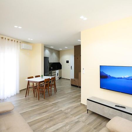 Queen Apartmets Vlorë Exterior foto
